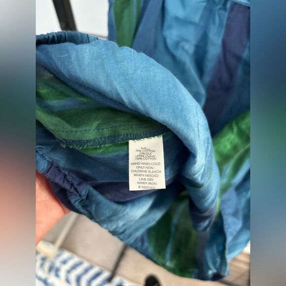 LOFT Blue and Green Sleeveless Petite Blouse EUC - Picture 5 of 9